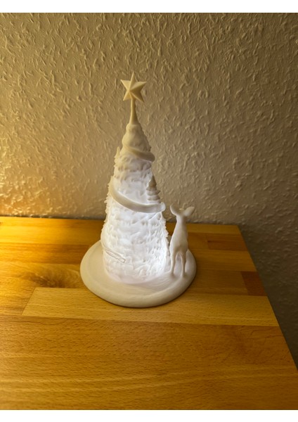 Winter Forest Tree – Işıklı Geyikli Yılbaşı Mumluk (1 Tealight Mum Hediye, 18 cm Yükseklik) indirimleri