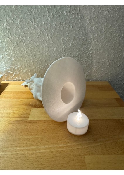 Winter Forest Tree – Işıklı Geyikli Yılbaşı Mumluk (1 Tealight Mum Hediye, 18 cm Yükseklik)