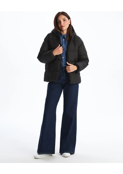 Lcwaıkıkı Classic Siyah Kapüşonlu Kadın Şişme Mont modelleri