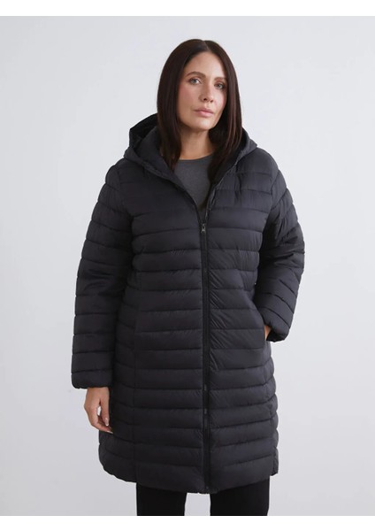 Lcwaıkıkı Classic Siyah Kapüşonlu Kadın Şişme Mont fiyatları