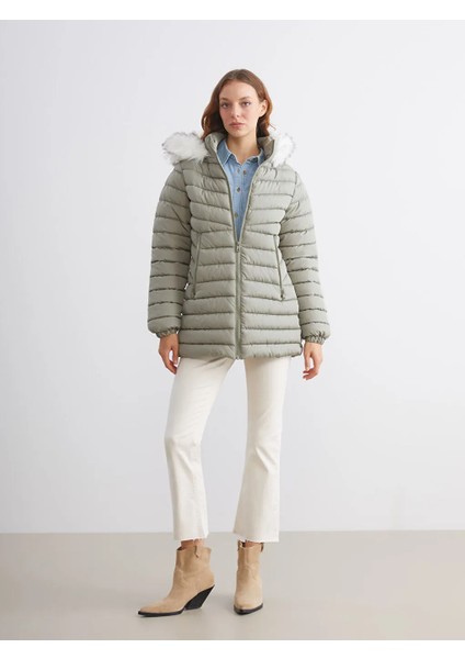 Lcw Vision Haki Kapüşonlu Kadın Şişme Mont fiyatları