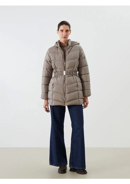 Lcwaıkıkı Classic Kahverengi Kapüşonlu Kadın Şişme Mont modelleri