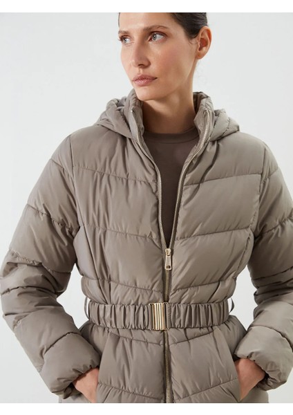Lcwaıkıkı Classic Kahverengi Kapüşonlu Kadın Şişme Mont fırsatları