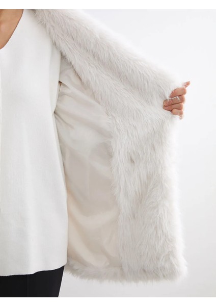 Lcw Modest Ekru Ceket Yaka Oversize Kadın Kürk Mont fırsatları