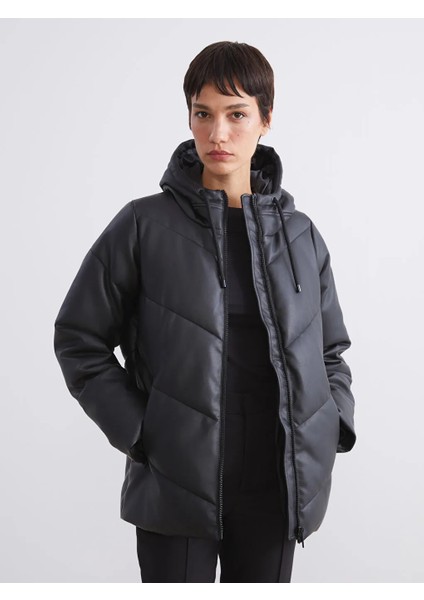 Lcw Vision Siyah Kapüşonlu Kadın Deri Görünümlü Mont