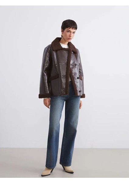 Lcw Vision Kahverengi Pelüş Gömlek Yaka Kadın Deri Görünümlü Mont fiyatları