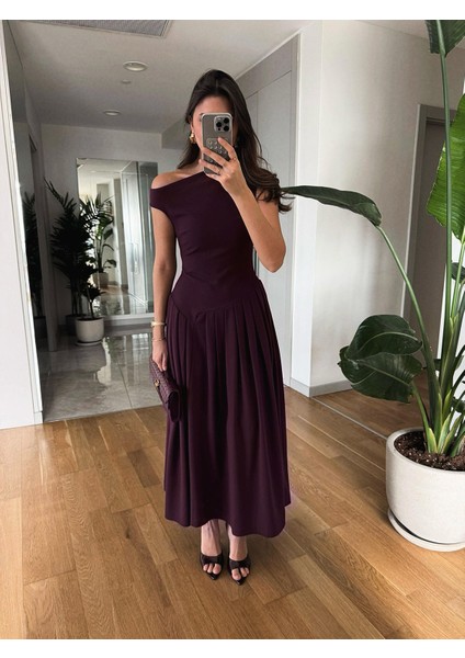 Kayık Tek Kolu Düşük Yaka Tasarım Pinterest Muadil Bele Oturan Piliseli Geniş Kloş Çan Midi Boy Etek Elbise fırsatları