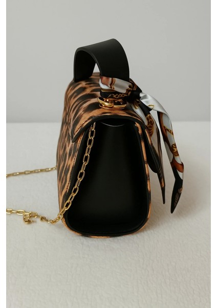 Zincir Detay Leopar Işıltılı Kadın Omuz Çantası fiyatları