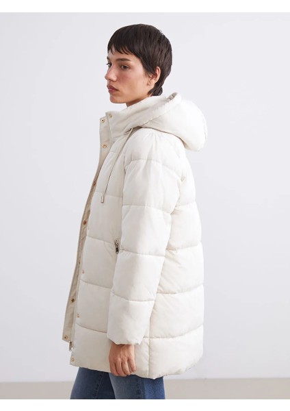 Lcw Vision Bej Kapüşonlu Kadın Şişme Mont