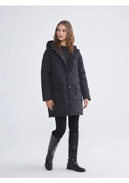 Lcw Modest Siyah Kapüşonlu Kapitone Oversize Kadın Şişme Mont fırsatları