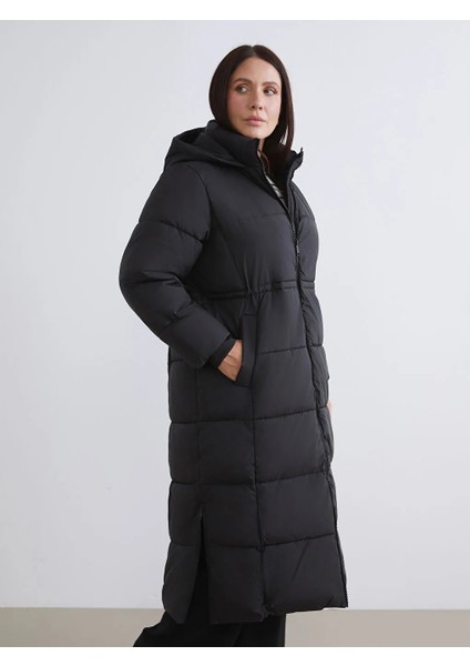 Lcw Modest Siyah Kapüşonlu Kadın Şişme Mont
