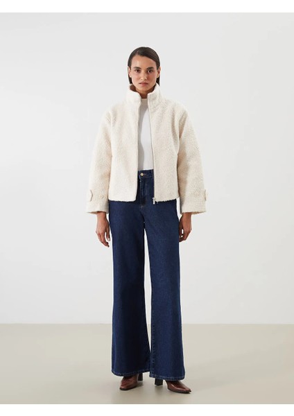 Lcwaıkıkı Classic Ekru Dik Yaka Kadın Pelüş Mont fiyatları