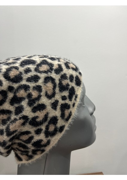 Kadın Yumuşacık Leopar Desenli Akrilik Kumaş Saçaklı Tüylü Bere – Sıcak Tutucu Kışlık Şapka modelleri