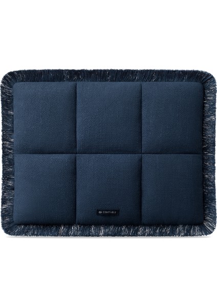 Puffy Laptop Kılıfı 13”–16” – MacBook Air & Pro Uyumlu, Püsküllü Keten Dokulu, Mıknatıslı Yumuşak Koruma - Gece Mavisi