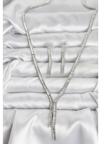 Kadın için Küpe Kolye Seti Silver Metal Baget Zirkonlu