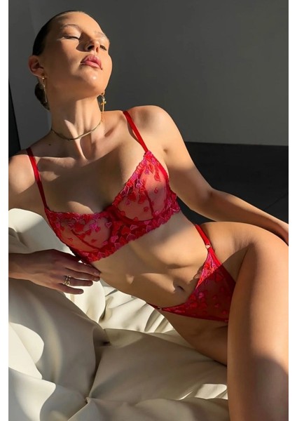 Kırmızı Kalpli Brode Takım fiyatları