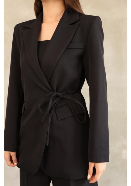 Kadın Siyah Yandan Bağlamalı Blazer Ceket fiyatları