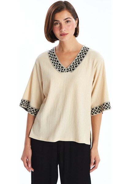 Yeni Sezon V Yaka Desenli Kadın Bluz