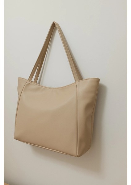 Geniş Şık Kadın Deri Omuz Çantası