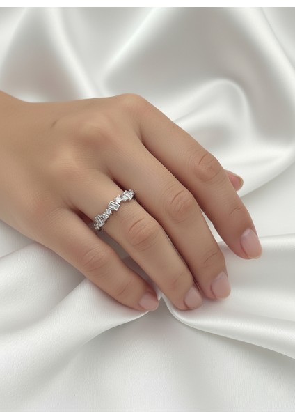 Çelik Aida Asimetrik Yüzük