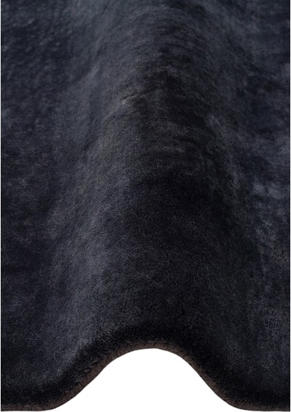 Letat Slate, El Dokuma Teknikleri ile %100 Yeni Zelanda Yünü ile Üretilmiş Sade ve Modern Halı modelleri