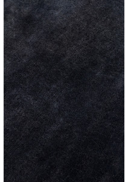 Letat Slate, El Dokuma Teknikleri ile %100 Yeni Zelanda Yünü ile Üretilmiş Sade ve Modern Halı fırsatları