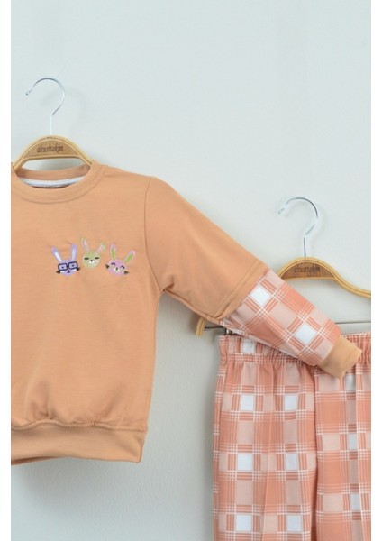 Somon Rengi Ekose Kollu ve Tavşan Nakışlı Kız Çocuk Takımı fiyatları