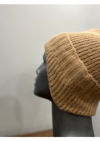 Kadın Kışlık Akrilik Tüylü Kulak Kapatan Sıcak Tutucu Bere modelleri