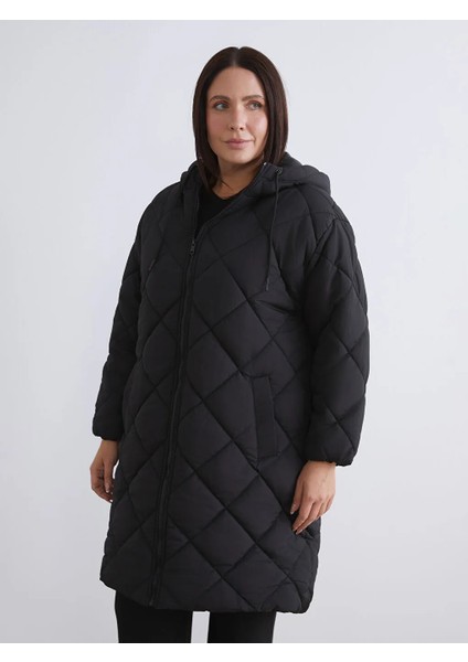 Lcwaıkıkı Classic Siyah Kapüşonlu Kapitone Kadın Şişme Mont fiyatları
