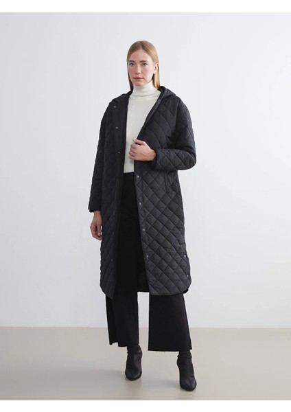 Lcwaıkıkı Classic Siyah Kapüşonlu Kapitone Oversize Kadın Şişme Mont modelleri