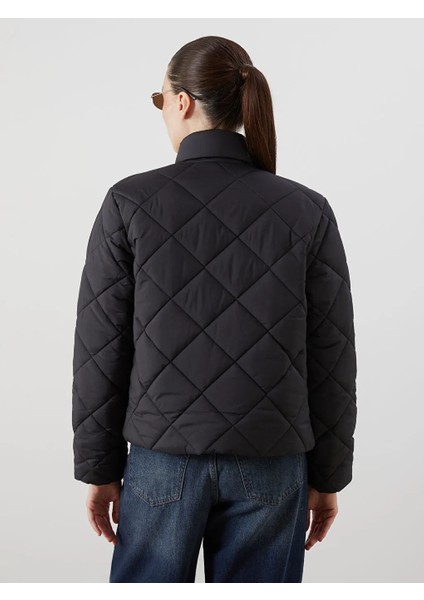 Lcwaıkıkı Classic Siyah Dik Yaka Kadın Şişme Mont fırsatları