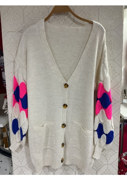 Kollarda Yuvarlak Renk Desenli Oversize Kadın Triko Hırka modelleri