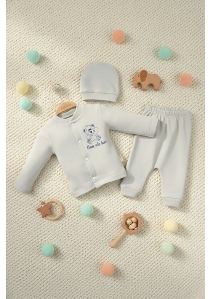 Gri Ayıcık Baskılı 3'lü Bebek Takımı (Hırka, Pantolon ve Şapka)