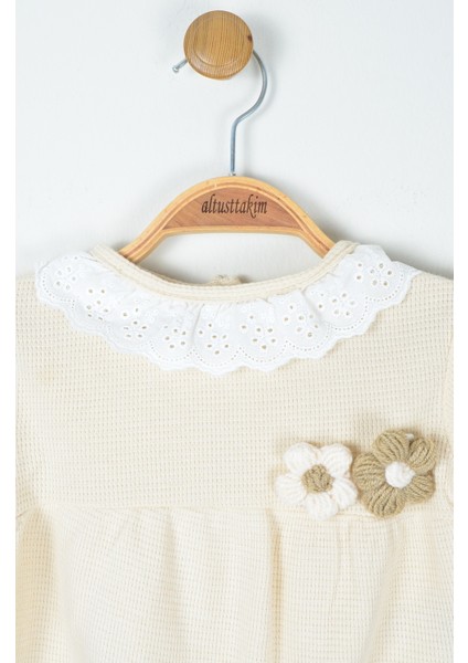 Krem Rengi Fisto Yaka ve Örgü Çiçek Detaylı Kız Bebek Body/tulum ve Saç Bandı indirimleri