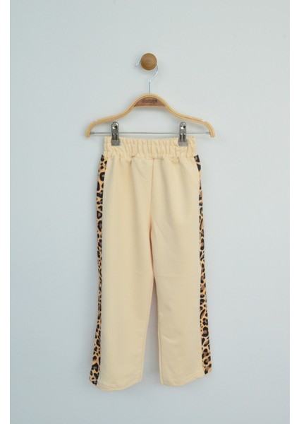 Krem Rengi Leopar Detaylı Yaka ve Fiyonk Kız Çocuk Takımı modelleri