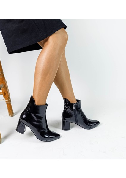 Hakiki Deri Siyah Rugan Fermuarlı Kalın Topuk Kadın Bot fırsatları