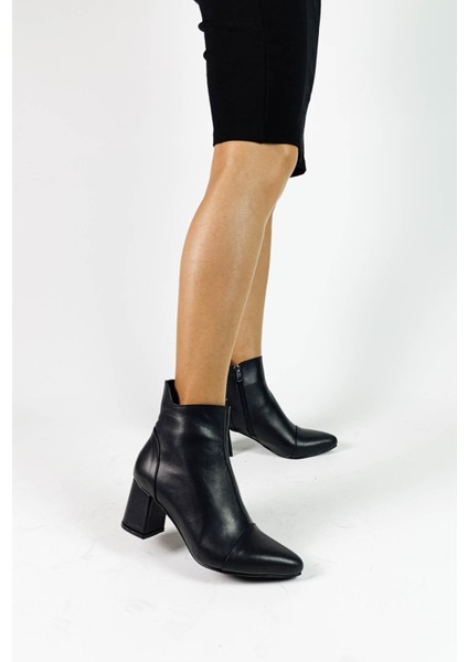 Hakiki Deri Siyah Mat Renk Fermuarlı Kalın Topuk Kadın Bot