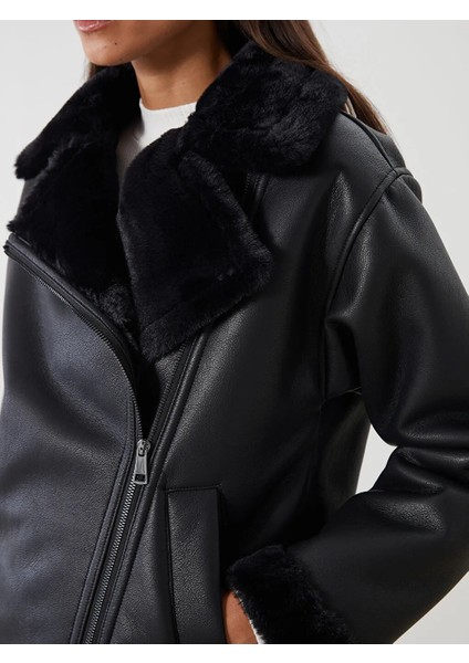 Lcwaıkıkı Classic Siyah Kürk Yaka Kadın Deri Görünümlü Mont modelleri
