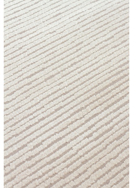 Athena Plaın Beıge Sık Dokuma Tekniği ile Üretilen Viskon Modern ve Sade Makine Halısı fırsatları
