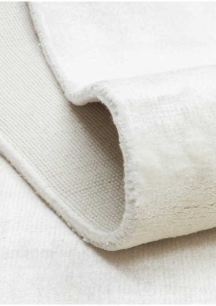 Pier Whıte, El Dokuma Teknikleri ile %100 Naturel Viskondan Üretilen Sade Tek Renk Salon Halısı modelleri