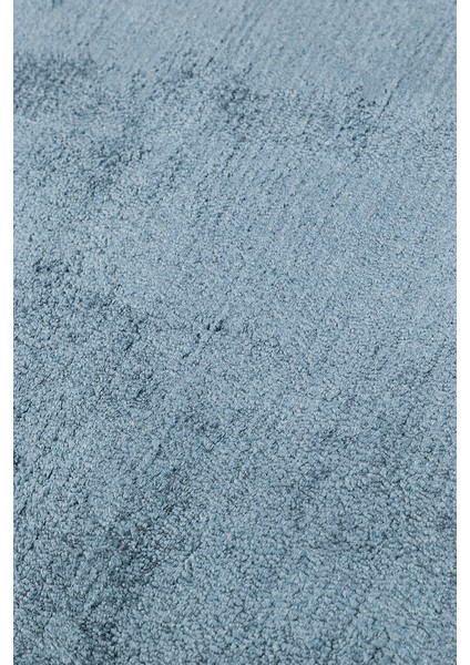 Pier Blue, El Dokuma Teknikleri ile %100 Naturel Viskondan Üretilen Sade Tek Renk Salon Halısı fırsatları