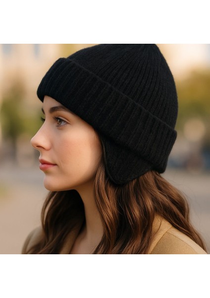 Kadın Kışlık Akrilik Tüylü Kulak Kapatan Sıcak Tutucu Bere