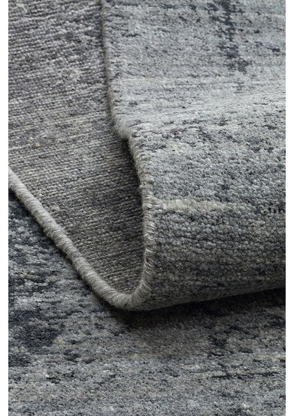 Exotic Black, %100 El Dokuması, Yün, Viskon ile Üretilmiş Kendinden Desenli Salon Halısı modelleri