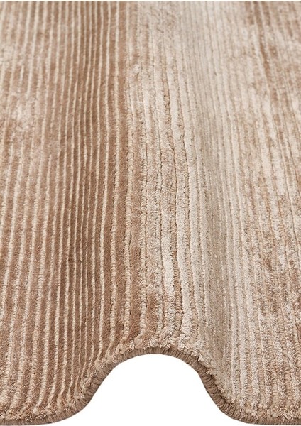 Orlando Brown El Dokuma Teknikleriyle Özenle Üretilmiş, Doğal Viskon, Yün Karışımlı Salon halısı