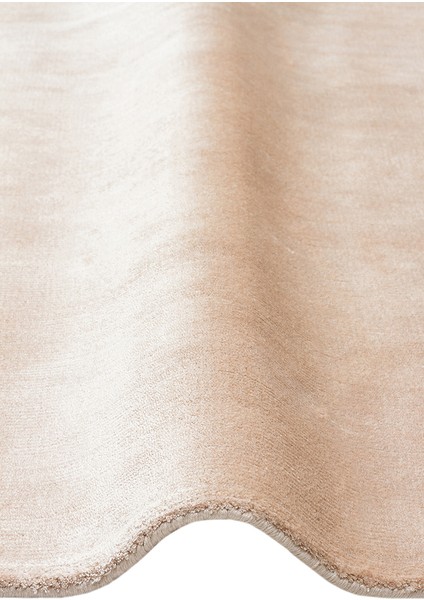 Pier Beıge, El Dokuma Teknikleri ile %100 Naturel Viskondan Üretilen Sade Tek Renk Salon Halısı