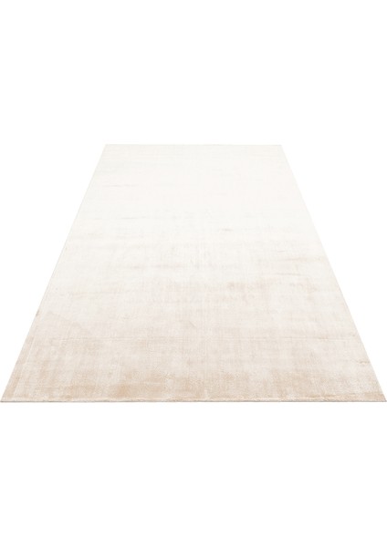 Pier Beıge, El Dokuma Teknikleri ile %100 Naturel Viskondan Üretilen Sade Tek Renk Salon Halısı