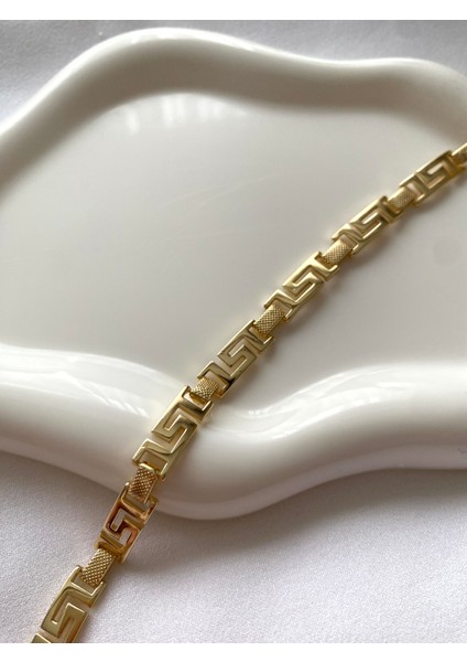 Alpjewel Gold Kaplama Yunan Motifli (Greek Key) Kadın Bileklik Kararmaz – Şık ve Modern Tasarım fiyatları