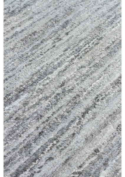 Osaka Grey Ipek ve Yün ile Üretilen Yüksek Kaliteli %100 El Dokuması Sade & Düz Salon Halısı