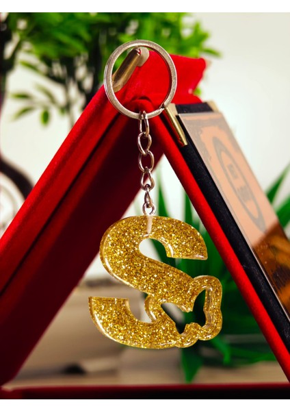 Harf Anahtarlık El Yapımı Epoksi Anahtarlık Kişiyeözel Hediyelik Ürün Harfli Anahtarlık Kelebek Desenli Anahtarlık modelleri