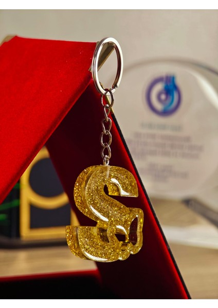 Harf Anahtarlık El Yapımı Epoksi Anahtarlık Kişiyeözel Hediyelik Ürün Harfli Anahtarlık Kelebek Desenli Anahtarlık indirimleri